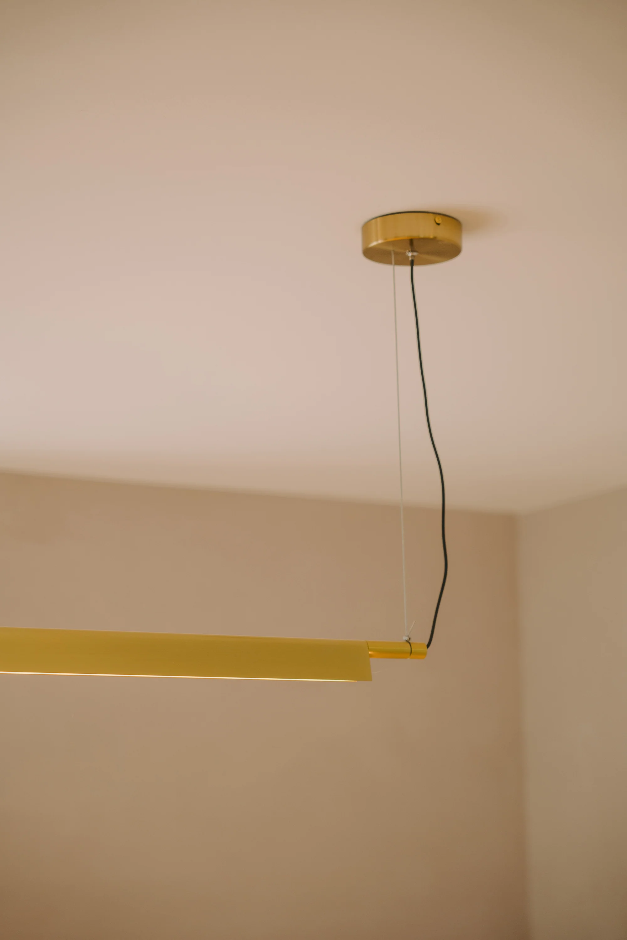 Ando Minimalist Line Brass Kitchen Island Pendant Light - Image 9