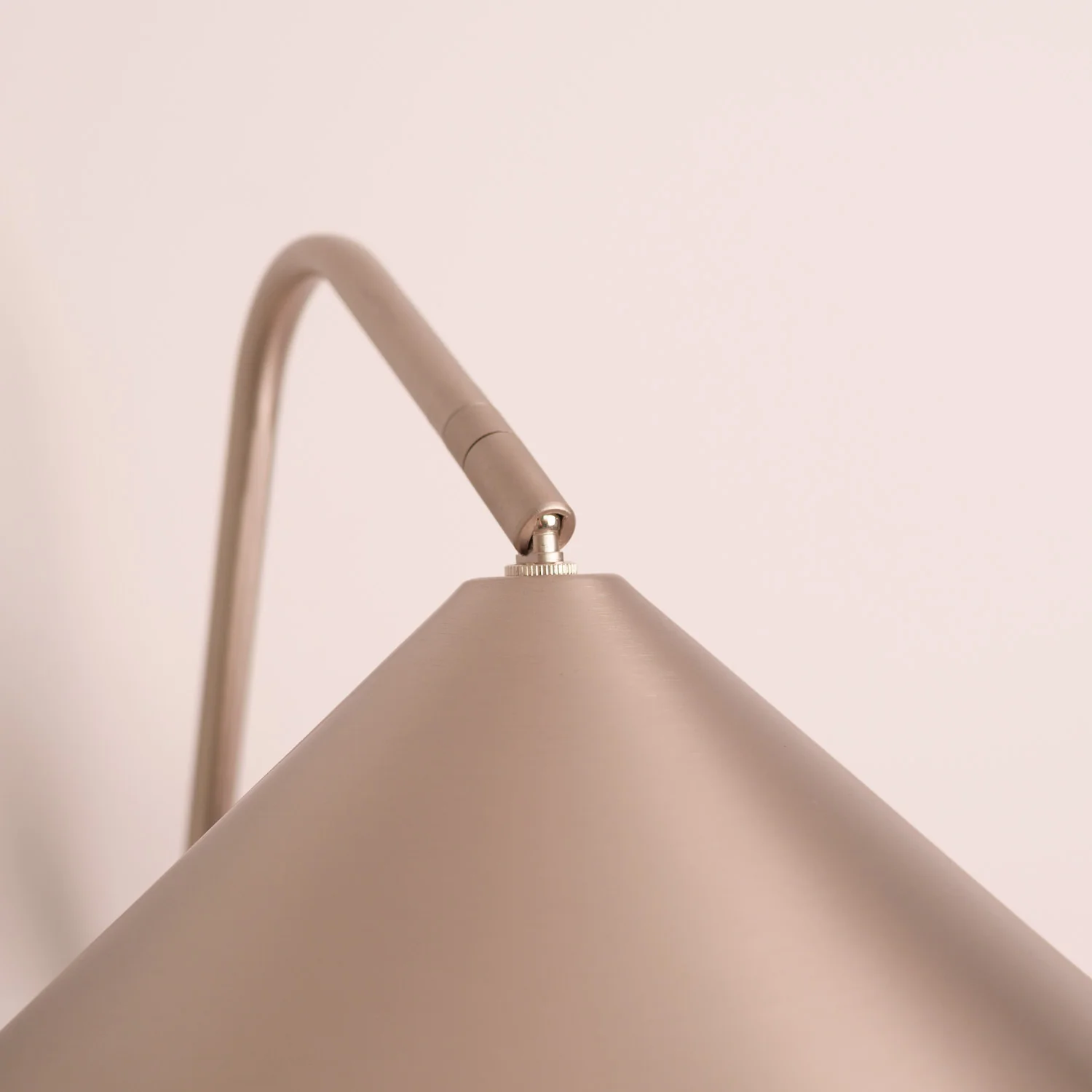 Arne Industrial minimalist brushed aluminium wall light - Image 5