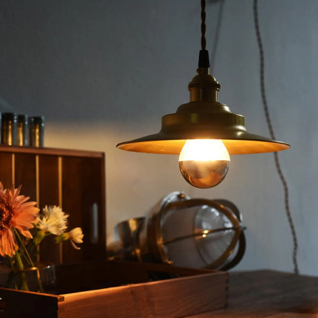 Cedric gold industrial pendant light - Image 15