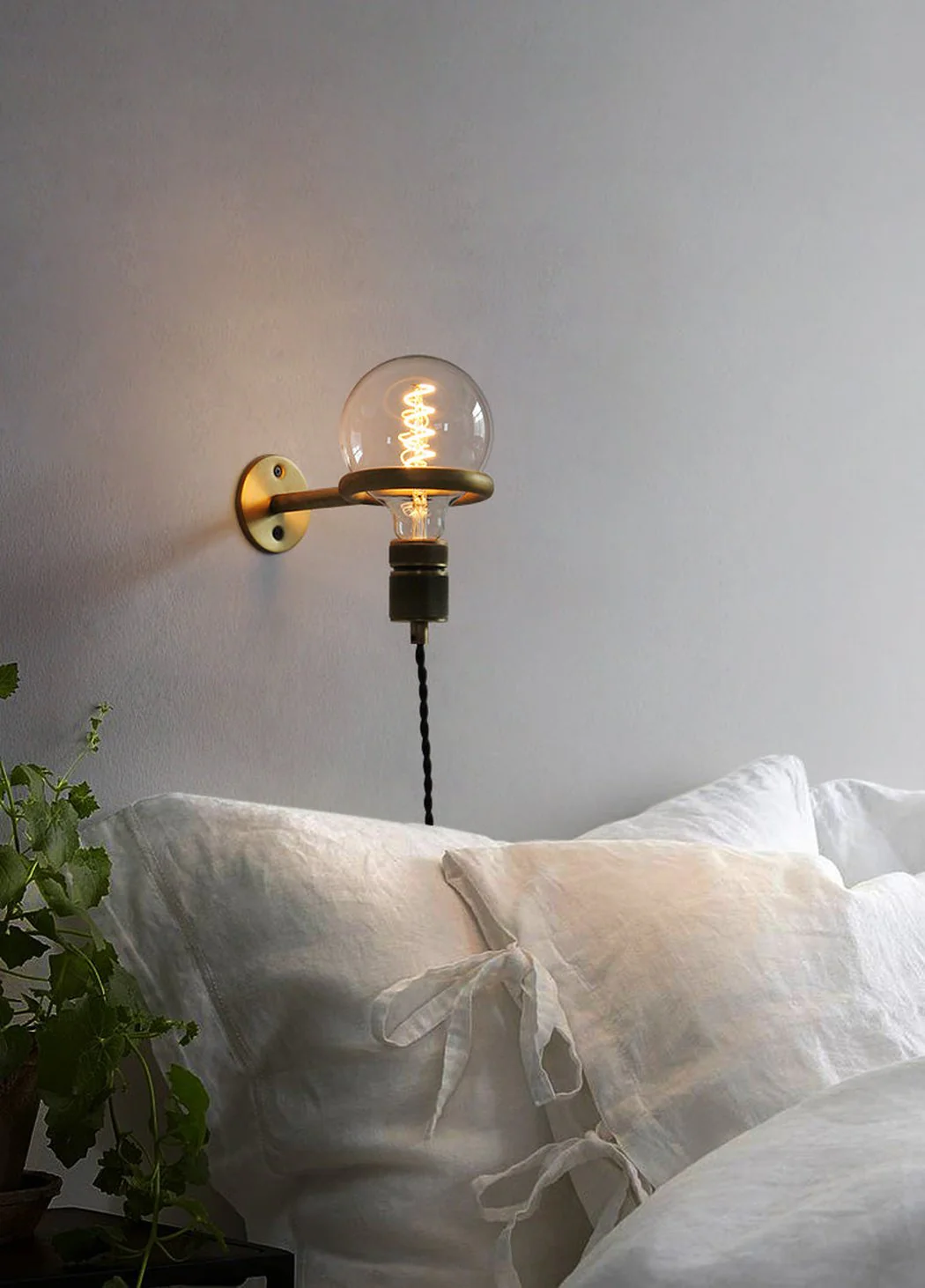 Circus Loop Brass Wall Light With Wall Plug - Image 5