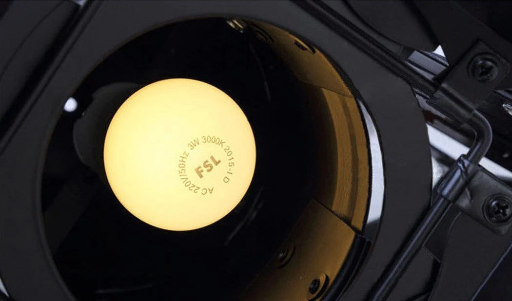 Classic Hollywood spotlight ceiling light - Image 15