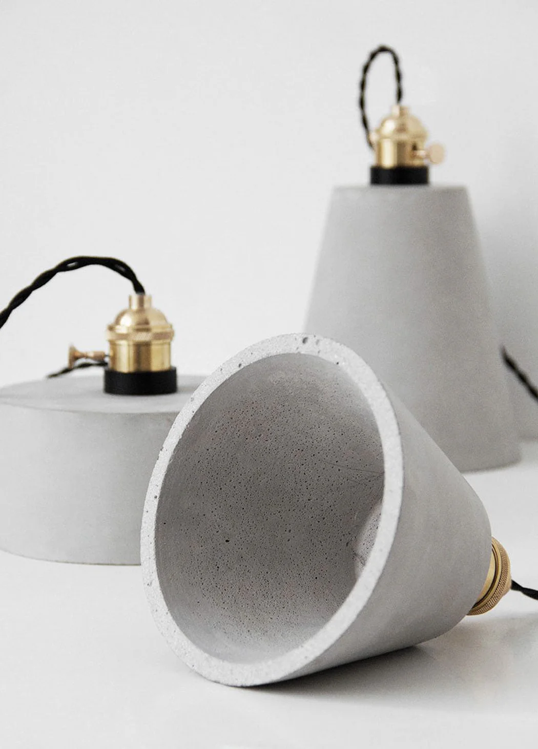 Concrete Vasa Minimalist Pendant Light - Image 3