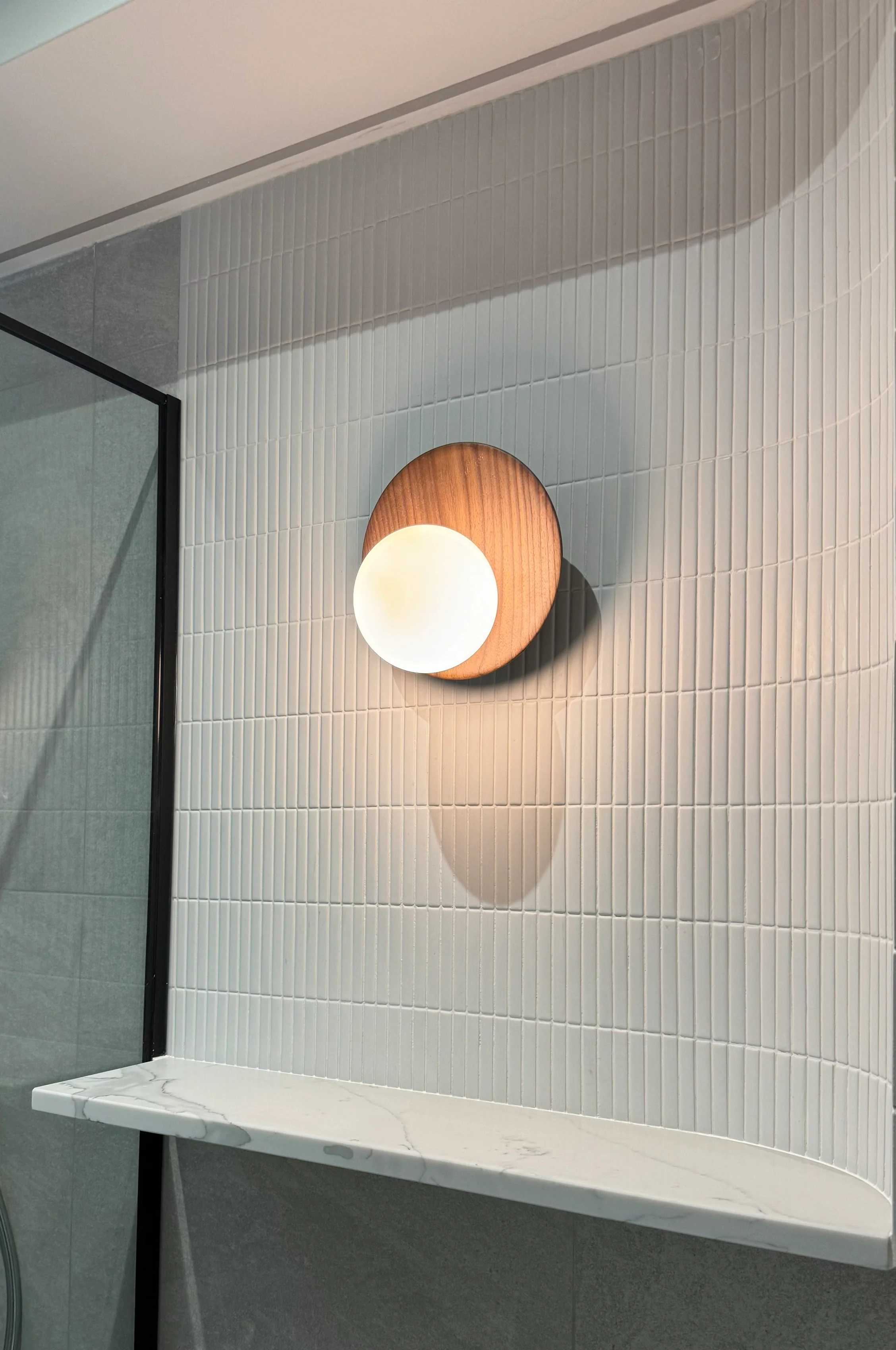 Dekisugi Wooden Plate Japandi Wall Light - Image 12