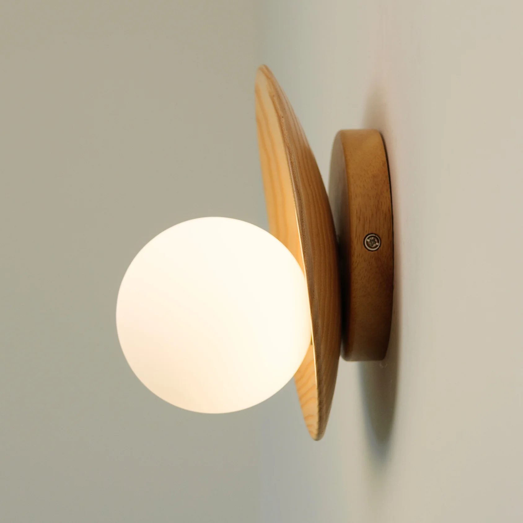 Dekisugi Wooden Plate Japandi Wall Light - Image 14