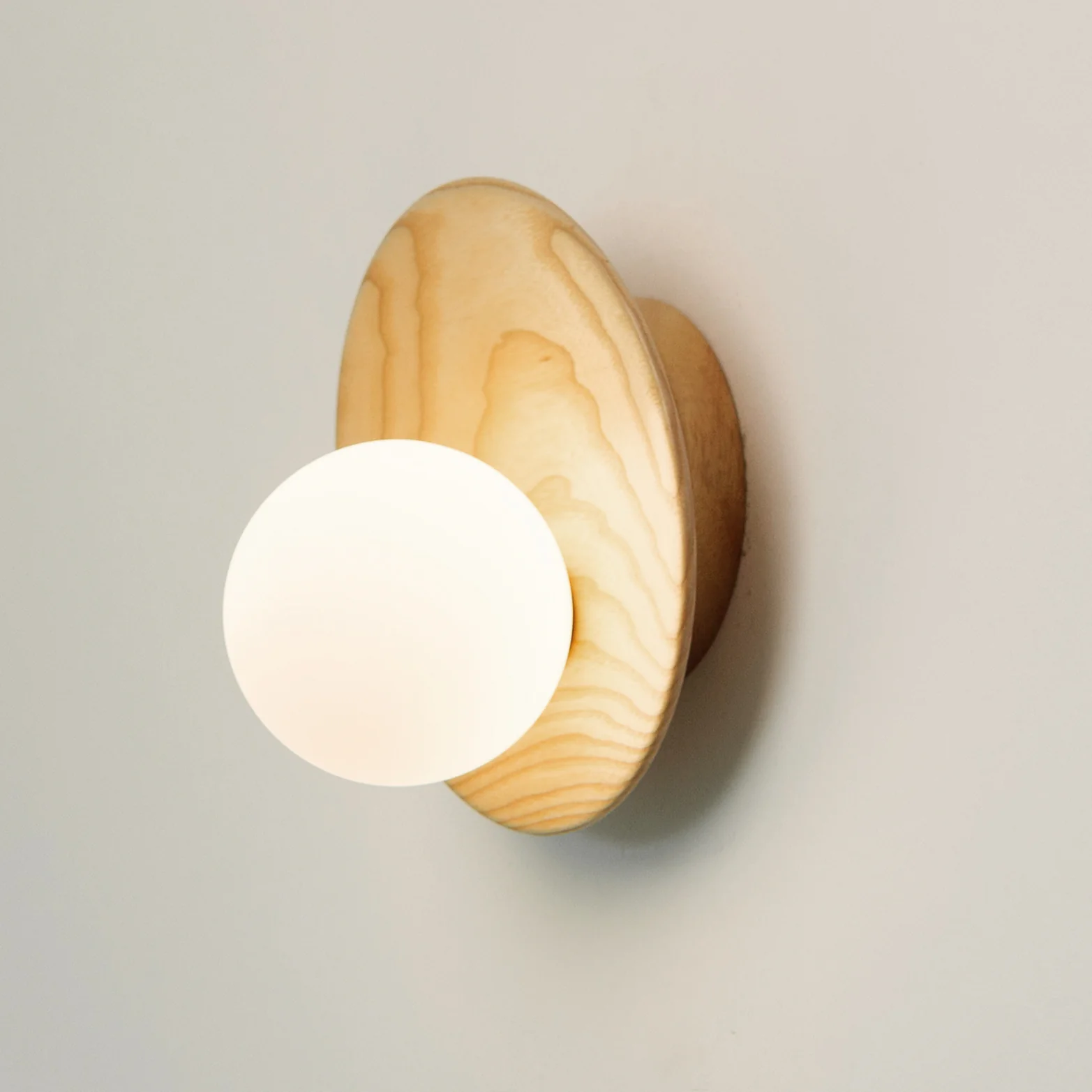 Dekisugi Wooden Plate Japandi Wall Light - Image 2