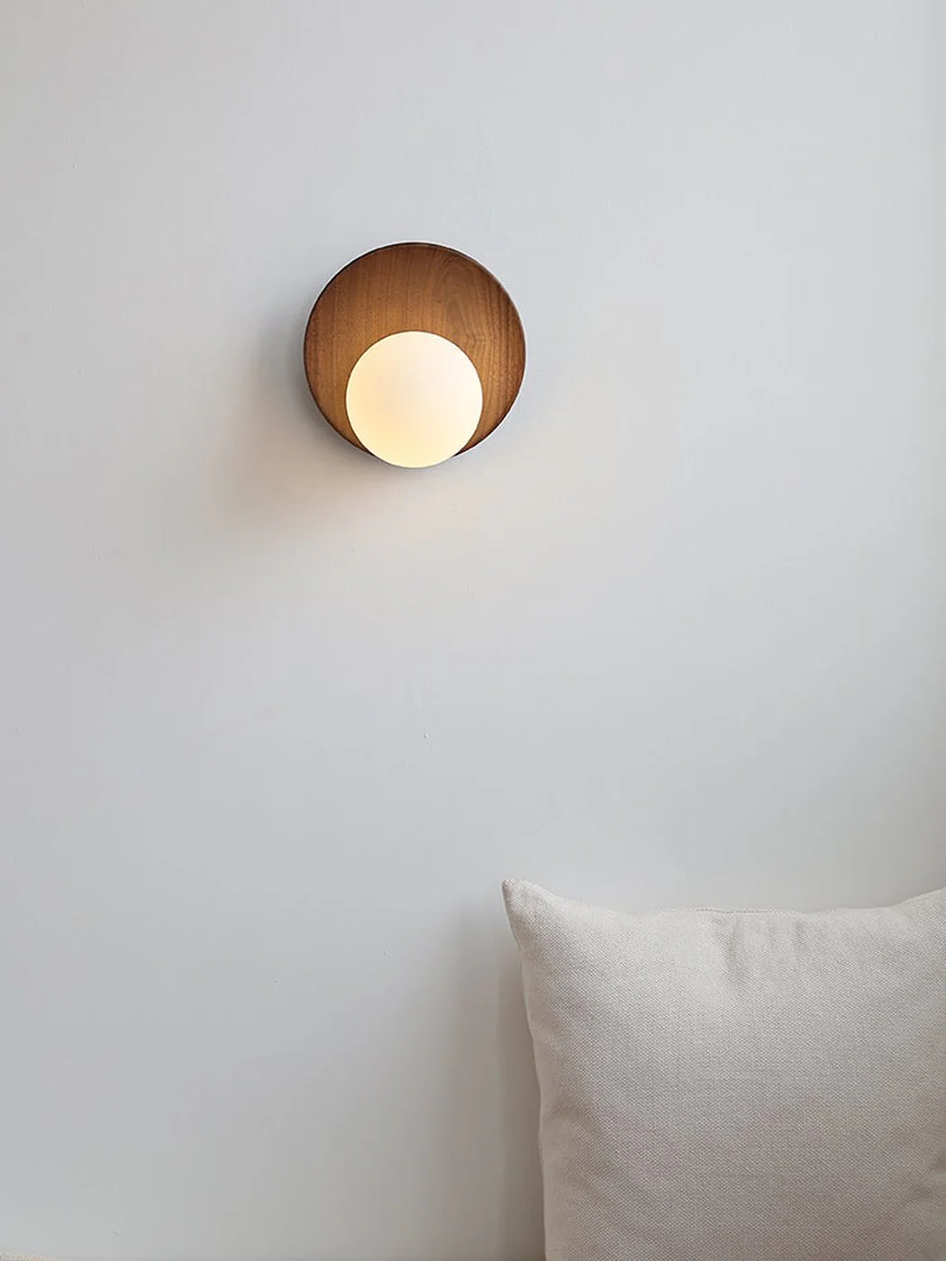 Dekisugi Wooden Plate Japandi Wall Light - Image 8