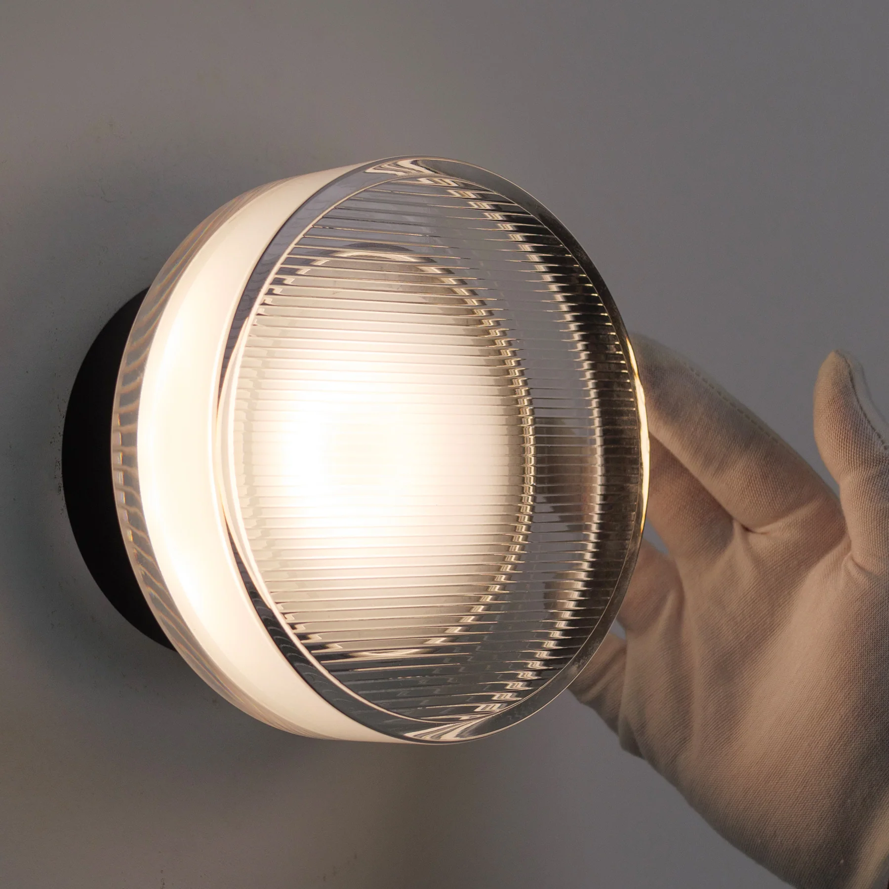 Henley Round Glass Wall Light - Image 7