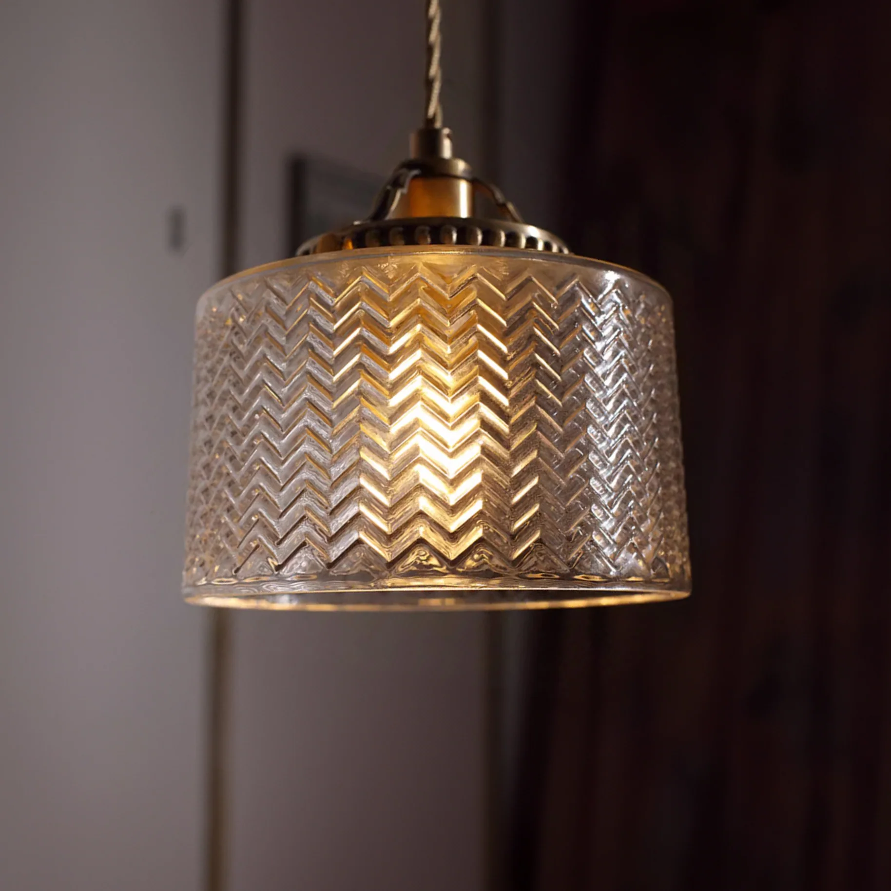 Jaipur Fluted Dome Glass With Brass Fitting Art Deco Pendant Light - Image 11