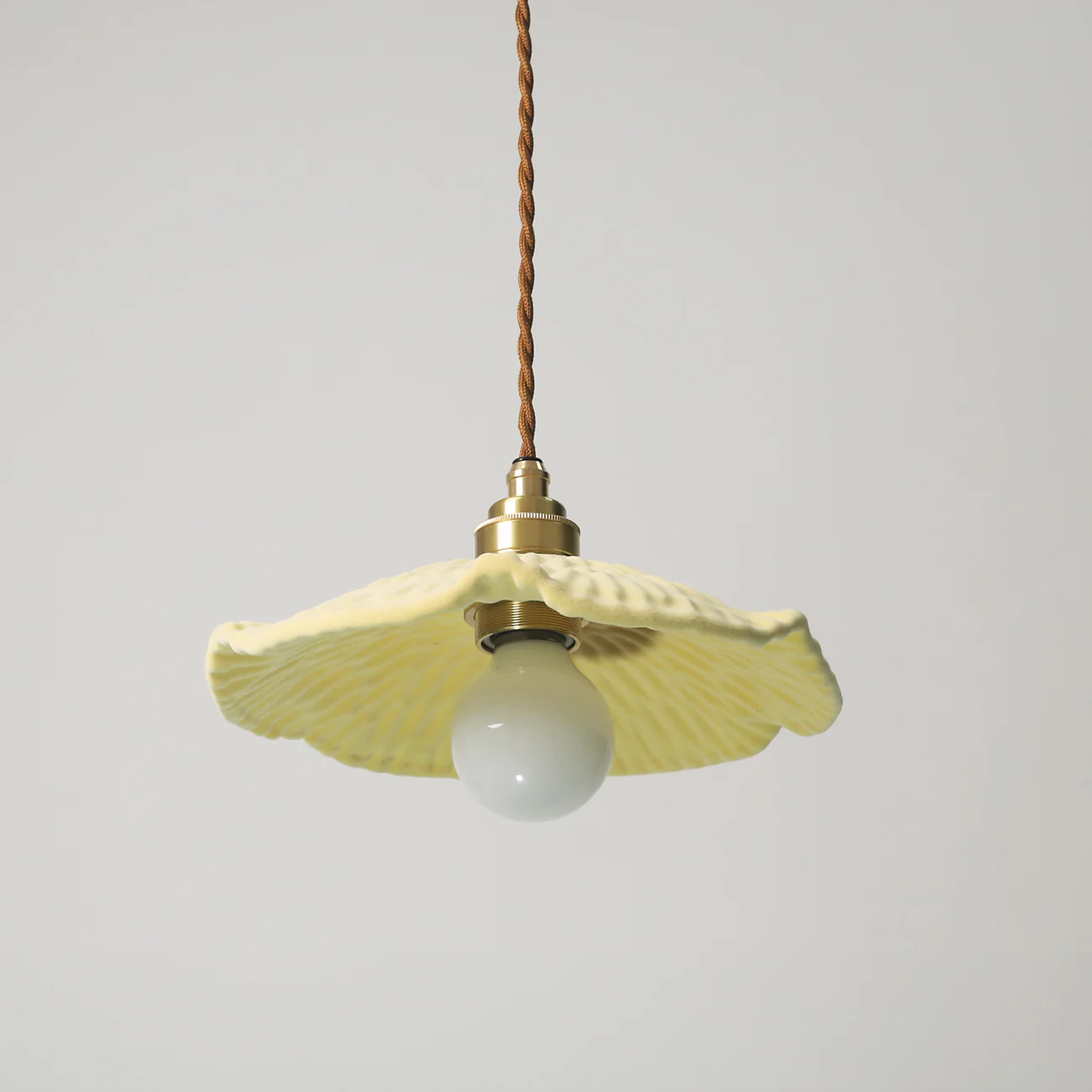 Limonata yellow Porcelain ceramic pendant light - Image 5