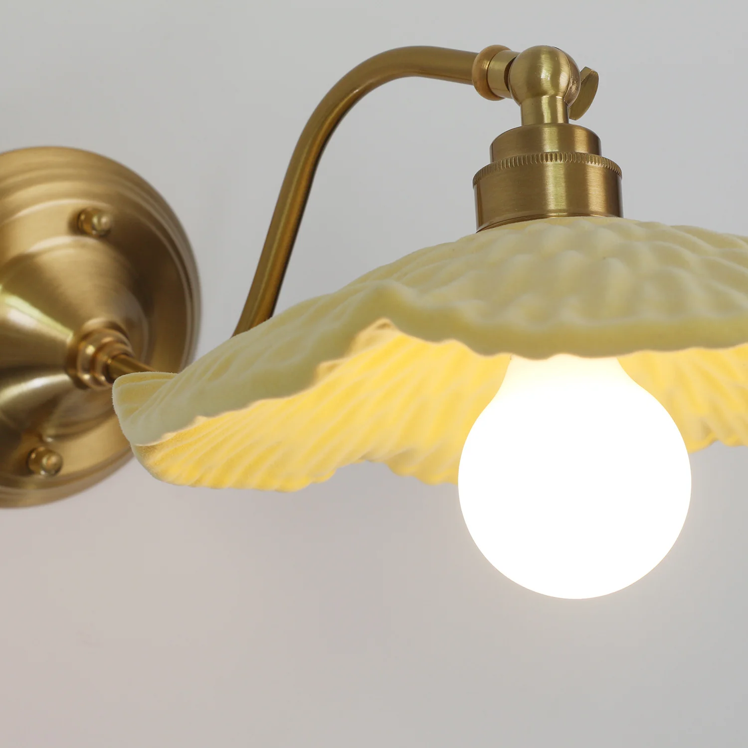 Limonata yellow Porcelain ceramic wall light sconce - Image 4