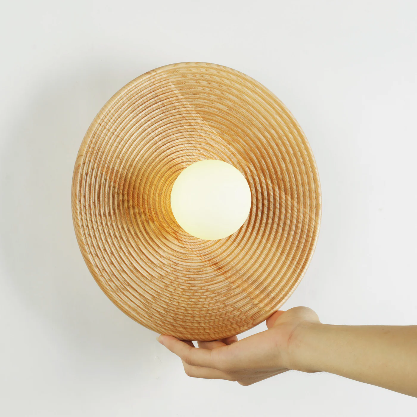 Longleaf Natural Wooden Plate Wall Light - Image 3