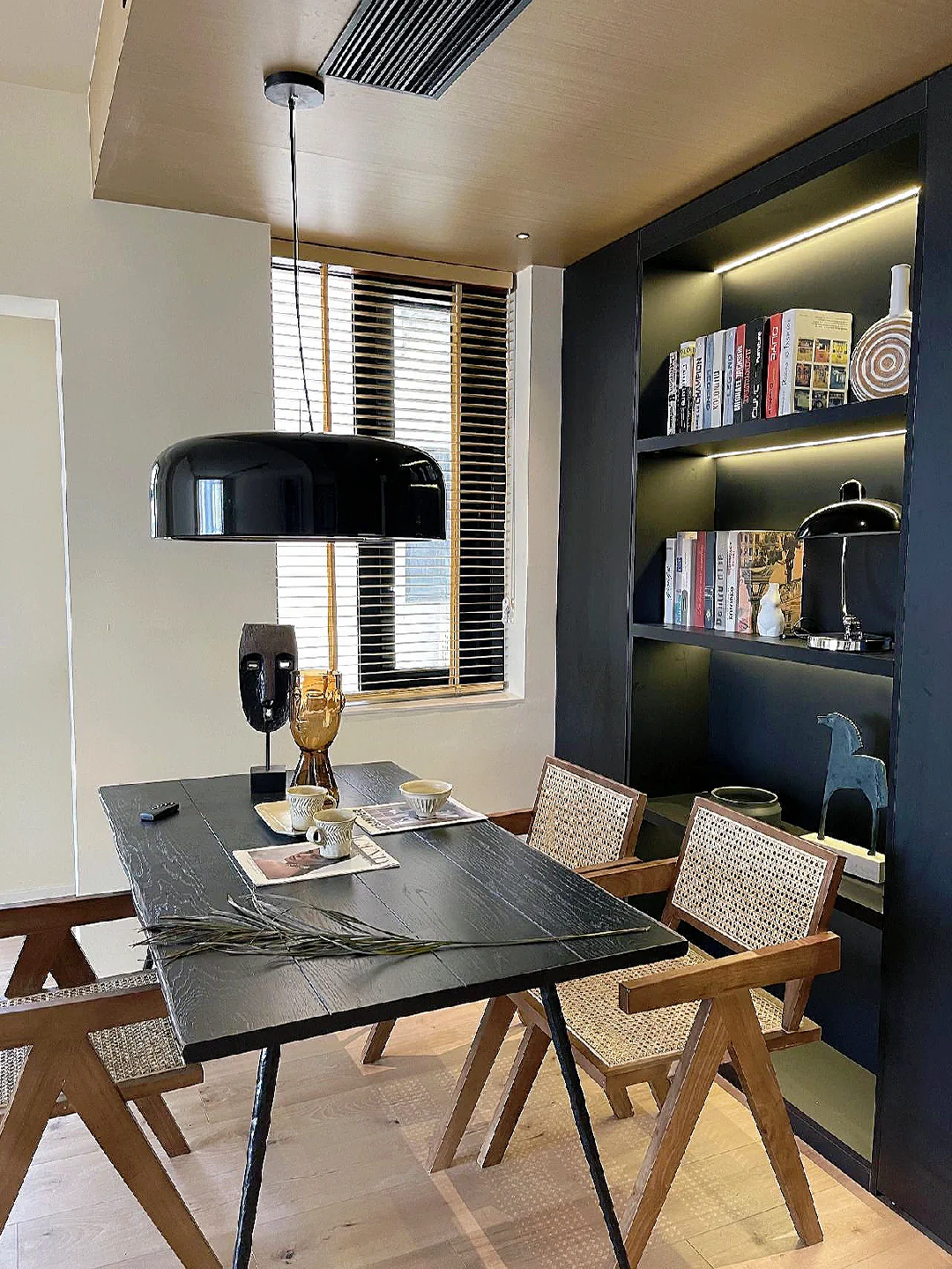Luno Minimalist Suspension Pendant Light - Image 13
