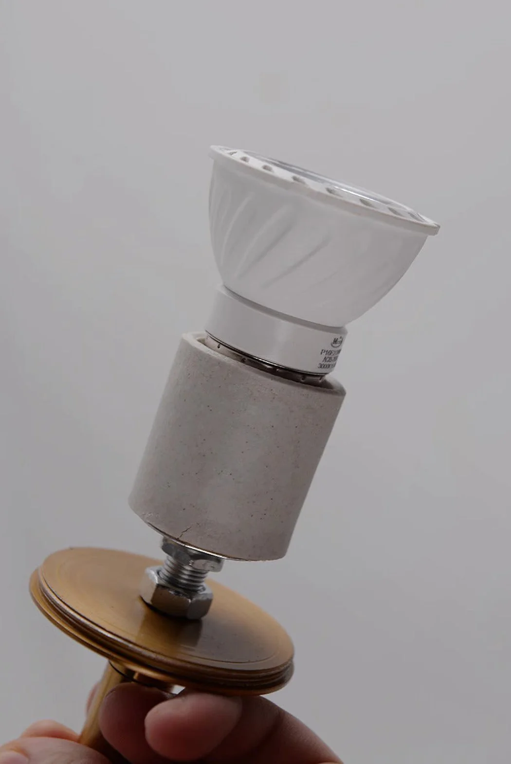 Lux Minimalist Adjustable Rod Spot Light - in Black - Image 4