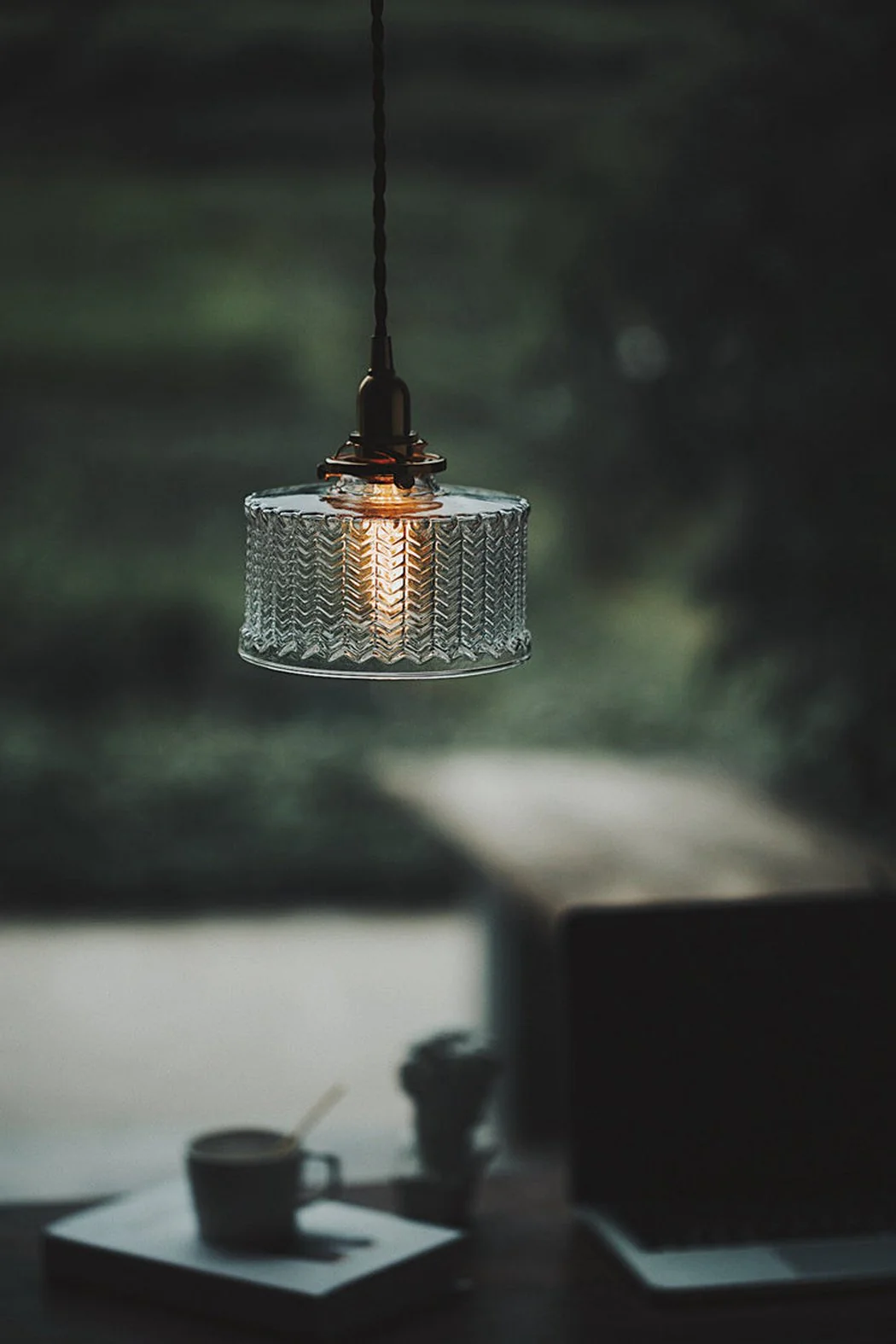 Matilda Glass Mid Century Vintage look Brass Fitting Pendant Light - Image 19