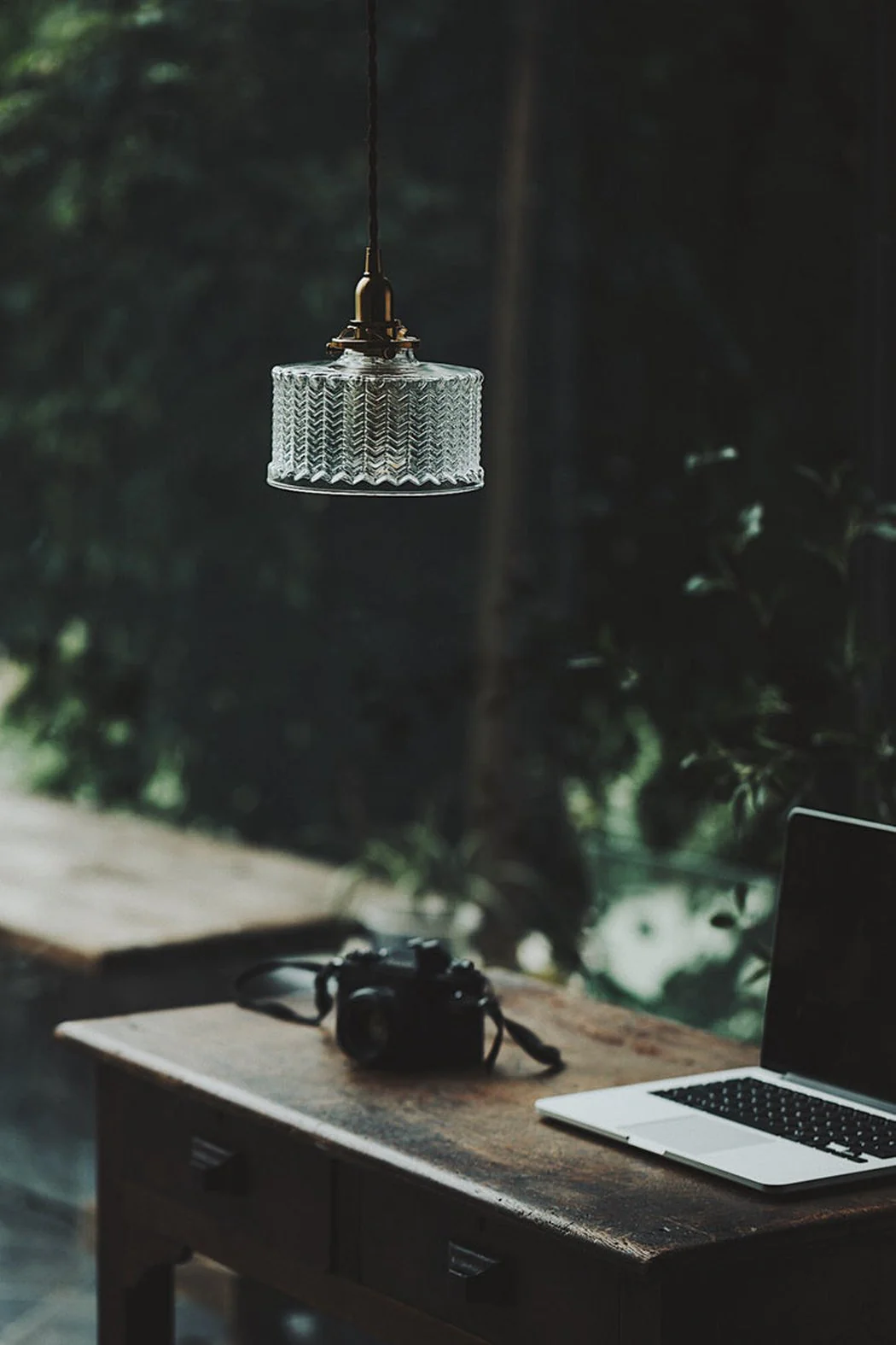 Matilda Glass Mid Century Vintage look Brass Fitting Pendant Light - Image 9