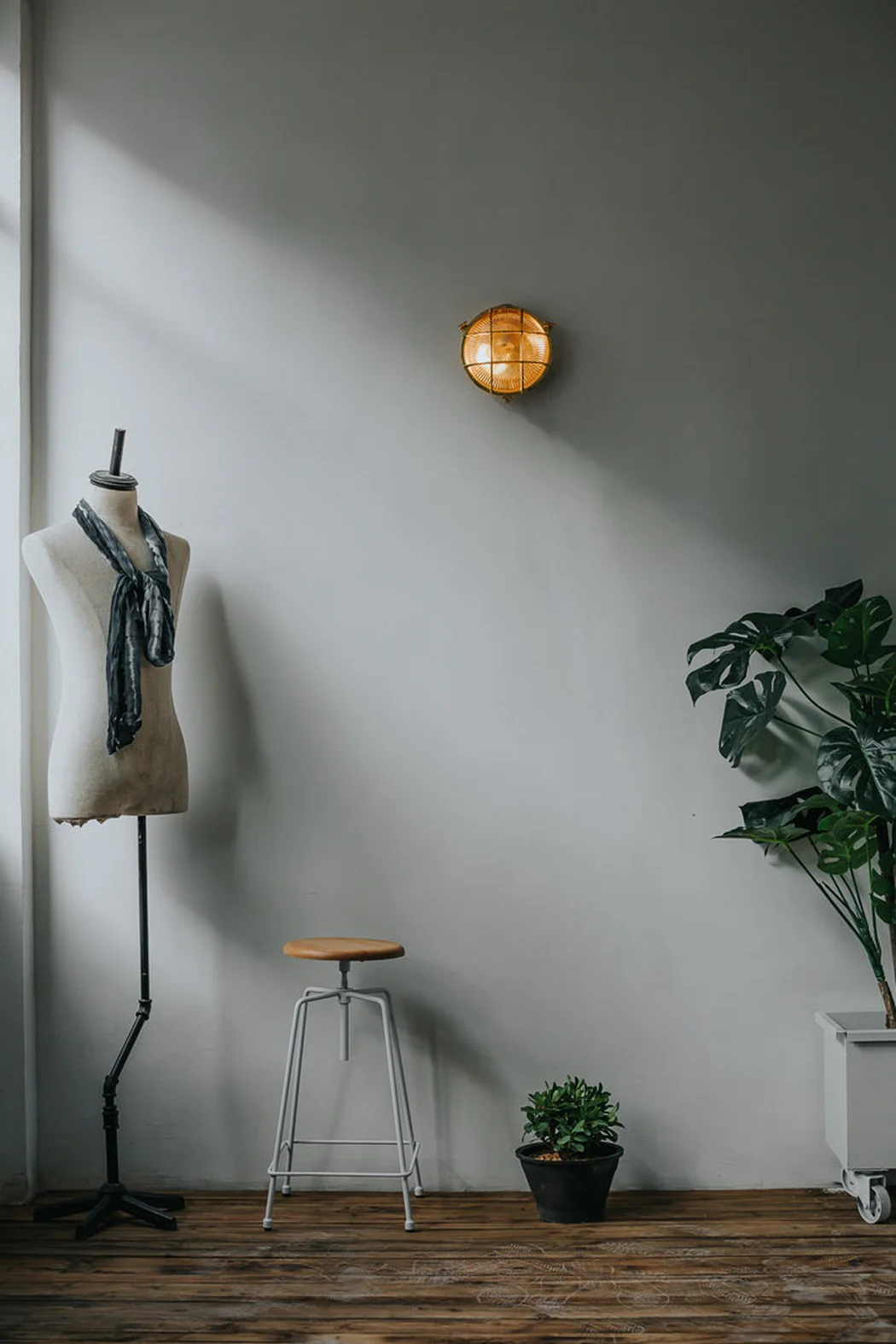 Nautilus Round Brass cage outdoor wall light / ceiling light - Image 12
