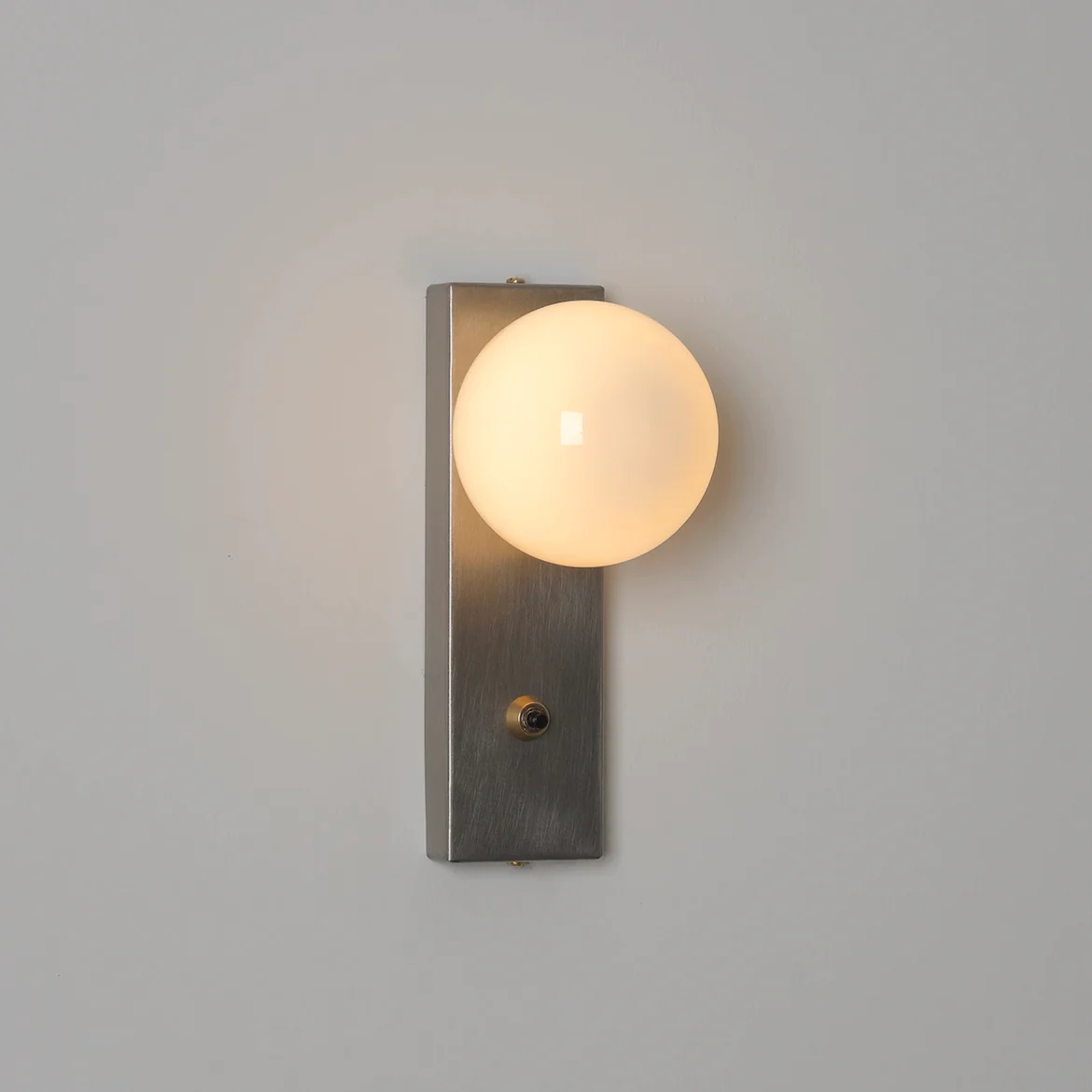 Oswald Bauhaus Minimalist Wall Light - Image 2