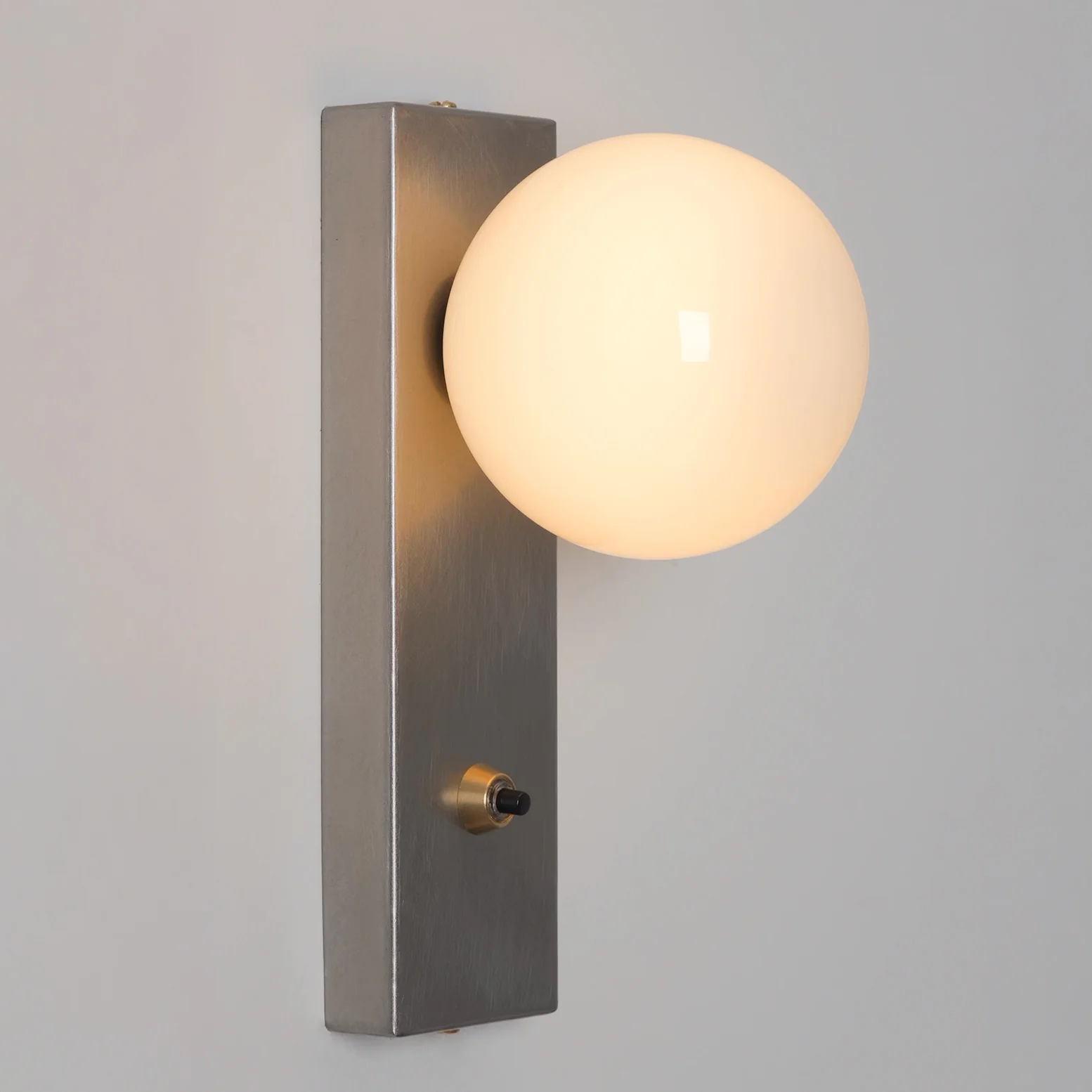 Oswald Bauhaus Minimalist Wall Light - Image 3