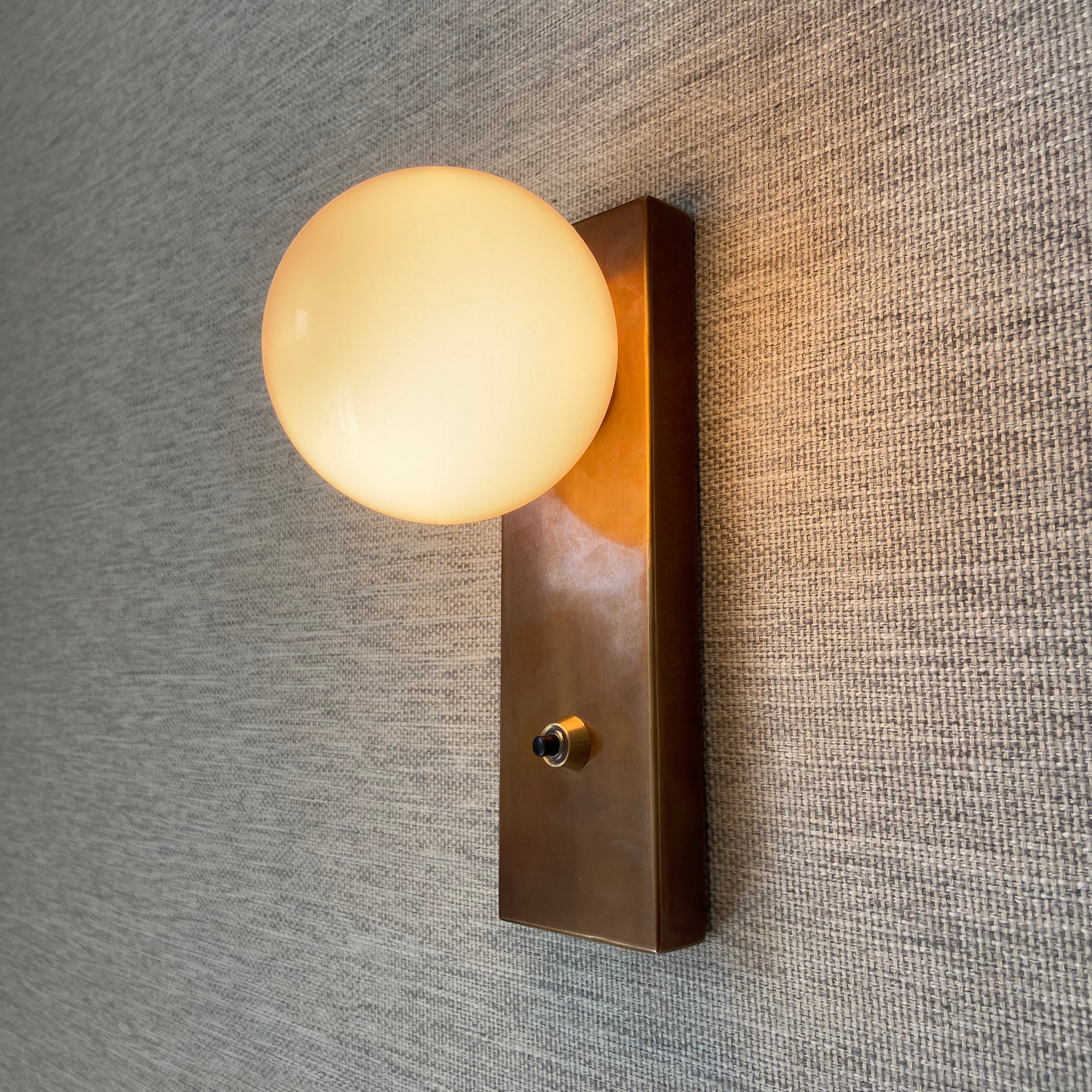 Oswald Bauhaus Minimalist Wall Light - Image 4
