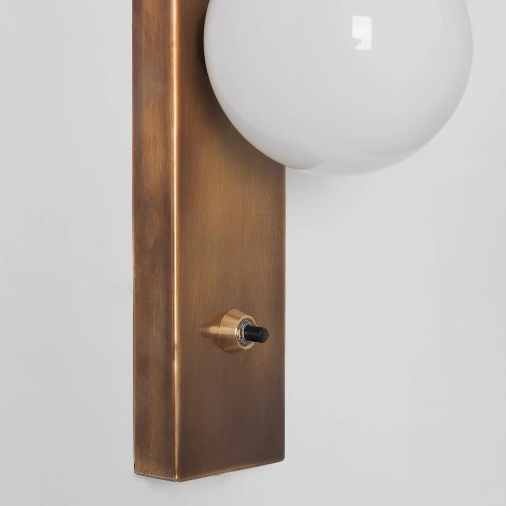 Oswald Bauhaus Minimalist Wall Light - Image 8