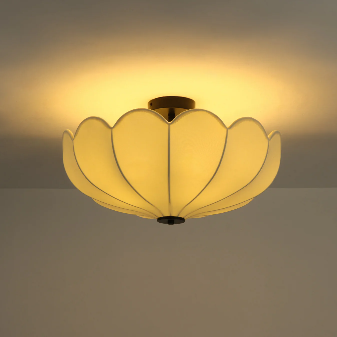 Pivione Handmade Fabric Flower Ceiling Light - Image 10