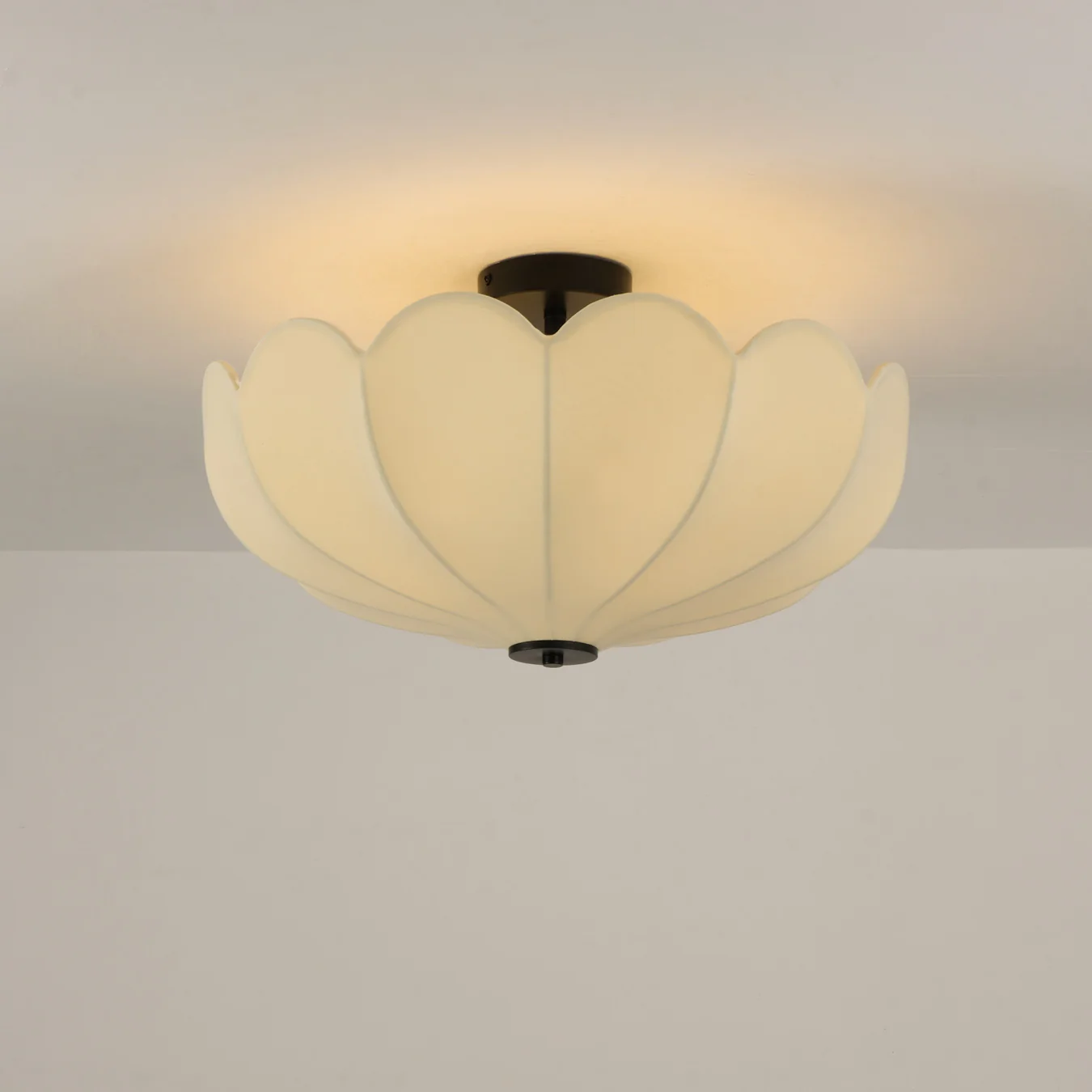 Pivione Handmade Fabric Flower Ceiling Light - Image 2
