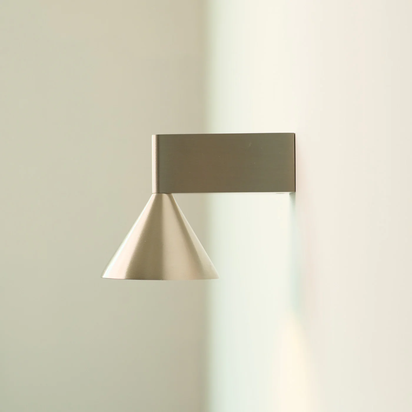 Staccato Modern Minimalist Wall Light - Image 5