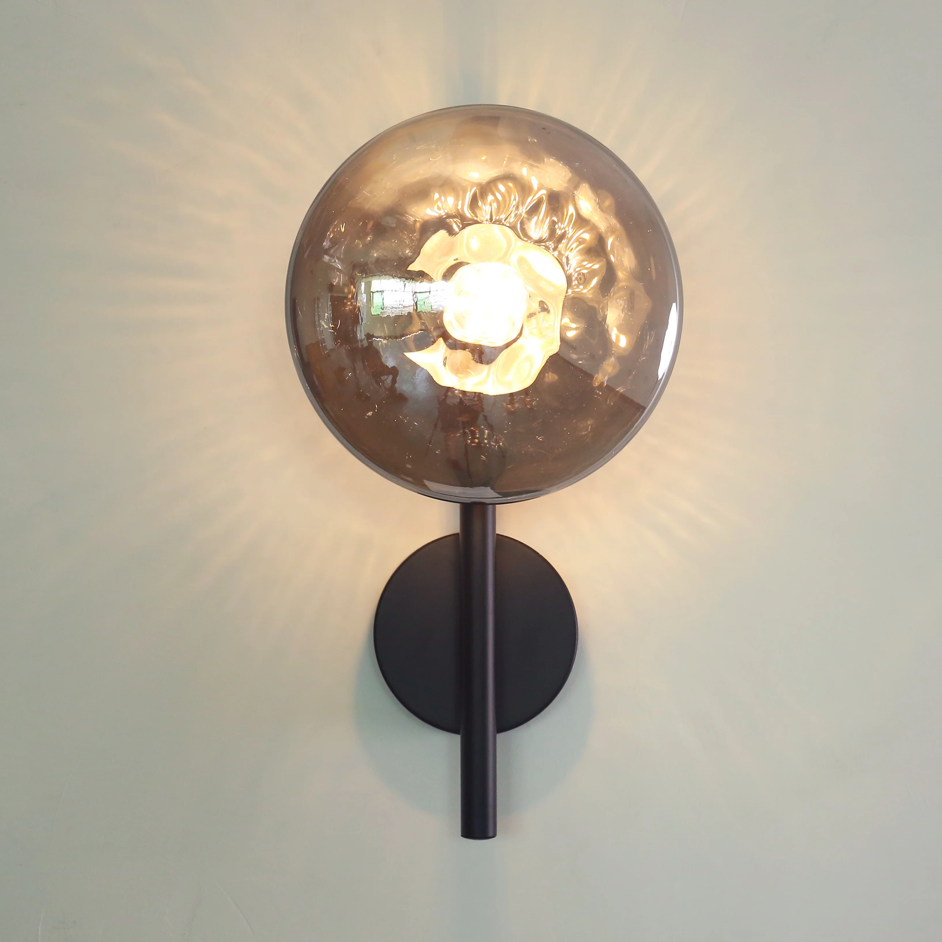 Stratus modern contemporary wall light - in black - Image 9