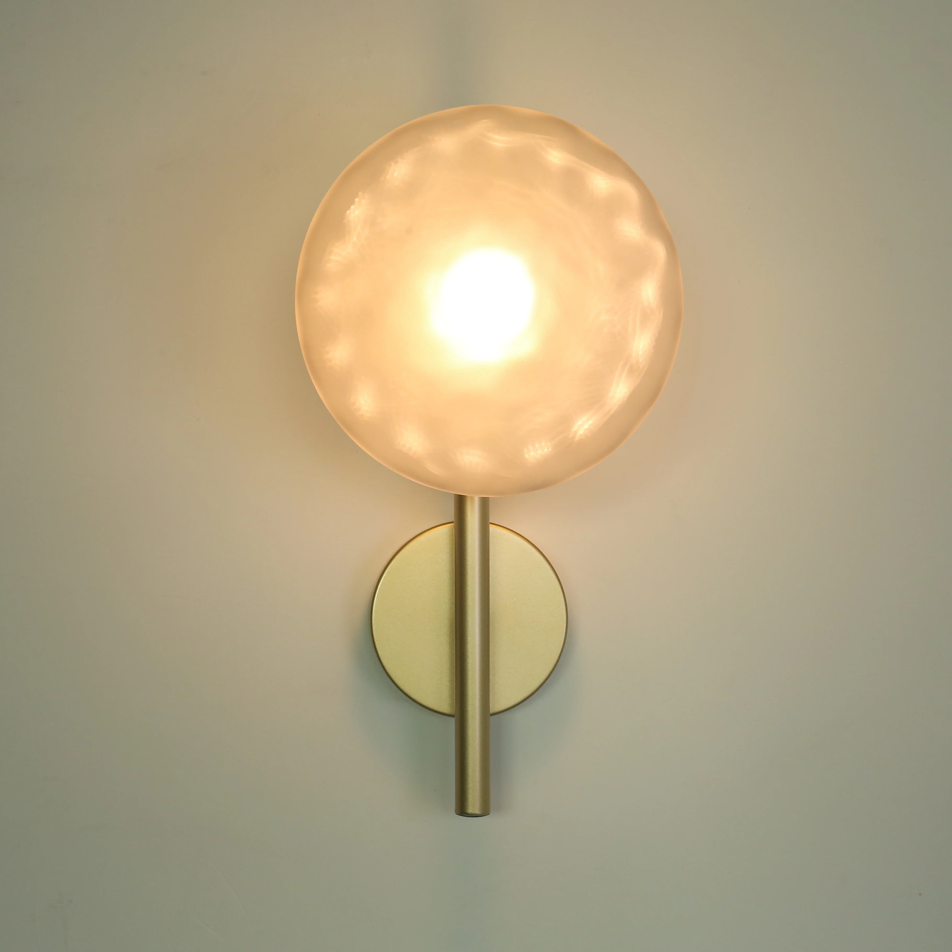 Stratus Brass Modern Wall Light / Wall Sconce - Image 4